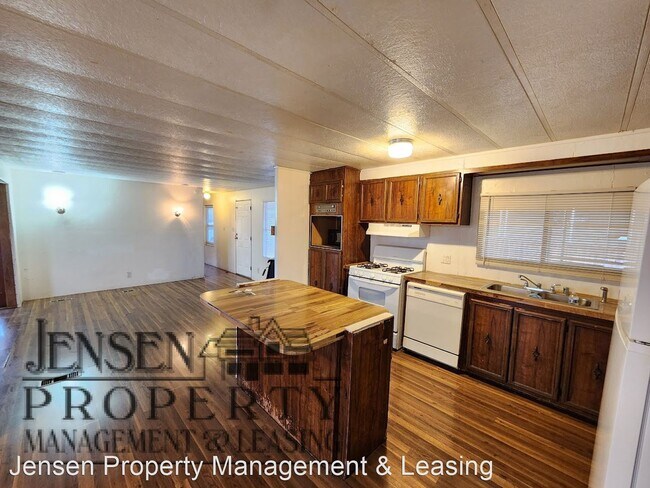 Building Photo - 3 br, 2 bath House - 128 Jeffs Drive