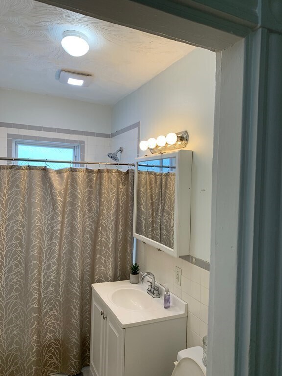 Building Photo - 7 Timon Ave