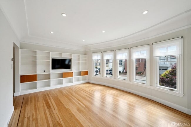 Building Photo - 363 Monticello St