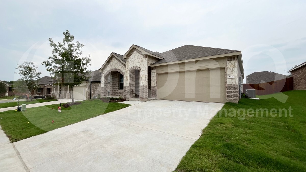 Foto principal - 3012 Chinkapin Ln