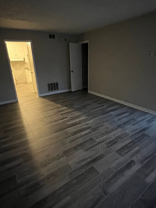 Living room - 1654 Pinedale Cir NW