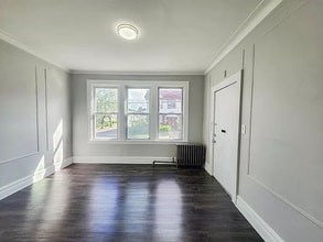 Building Photo - 160 Linden Ave