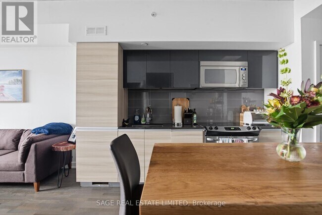 Photo du bâtiment - 1238 Dundas St E