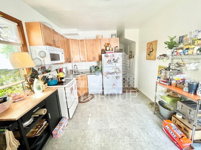 Foto del edificio - 76 Thorndike St