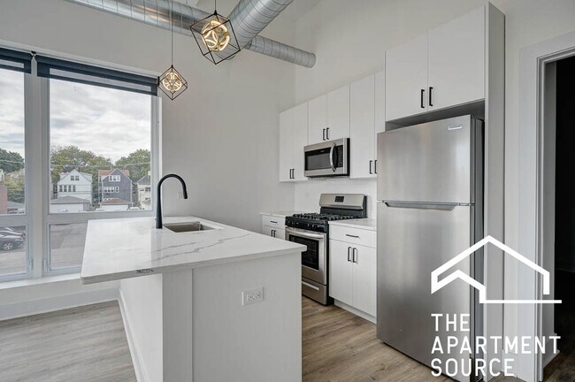 Foto del edificio - 4735 N Western Ave