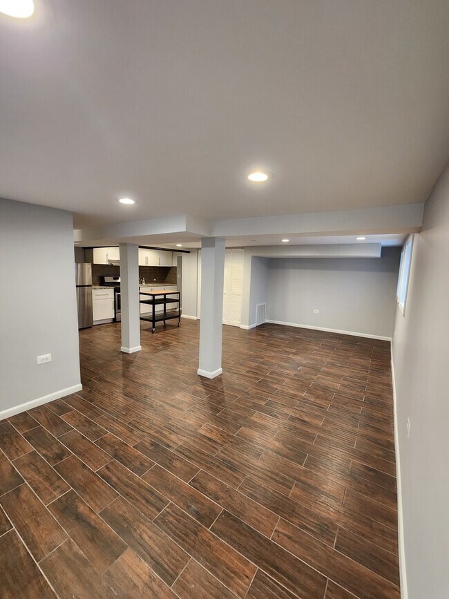 Foto del edificio - 3055 N Lockwood Ave