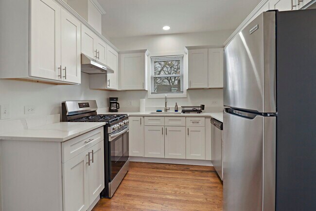 Foto del edificio - 814 W Keith Ave