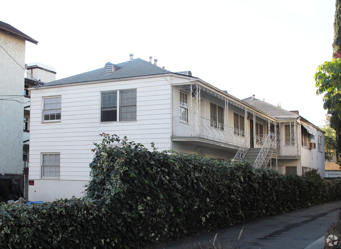 Primary Photo - 14826 Dickens St