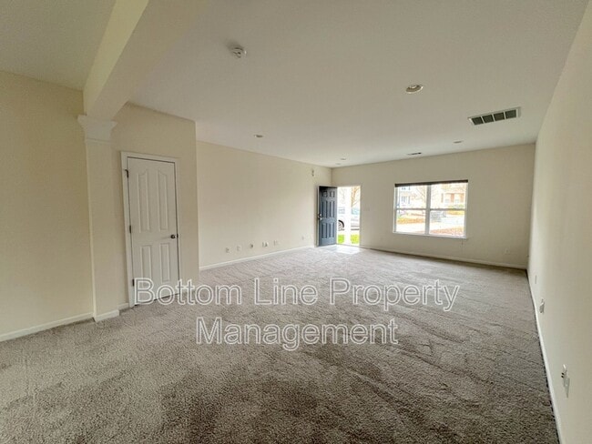 Foto del edificio - 702 Perth Dr