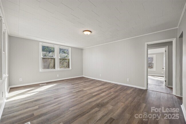 Foto del edificio - 1127 W 5th Ave