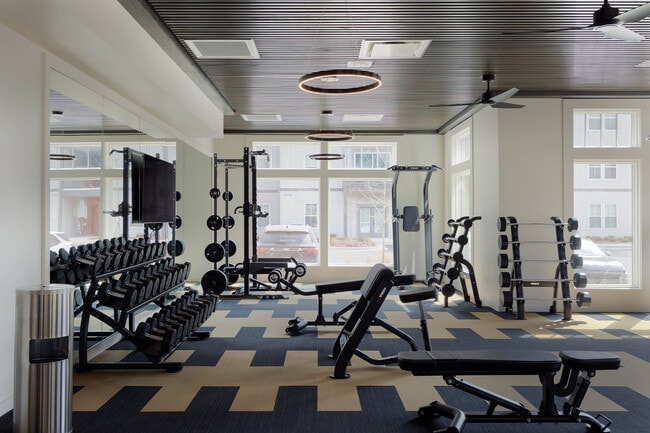 Building Photo - Livano Oakwood