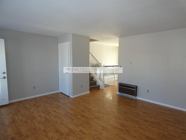 Foto del edificio - 890 Lilac St