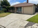 Foto principal - 3 bedroom 1 bath SFH with BONUS room!