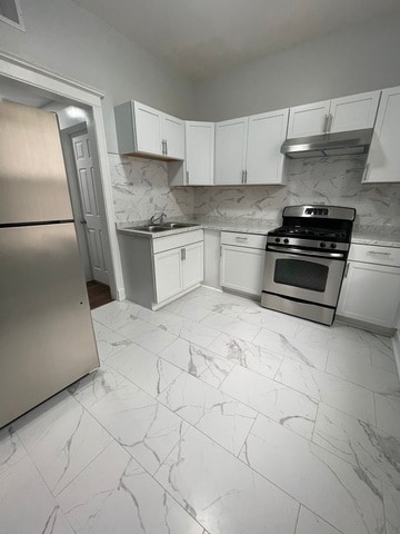 Foto del edificio - 916 W 68th St