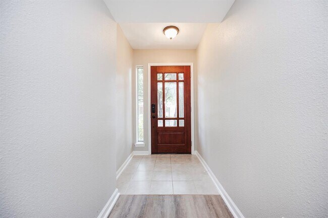 Building Photo - 5005 Georgi Ln