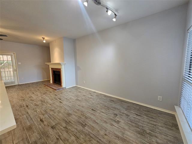 Building Photo - 12660 Hillcrest Rd