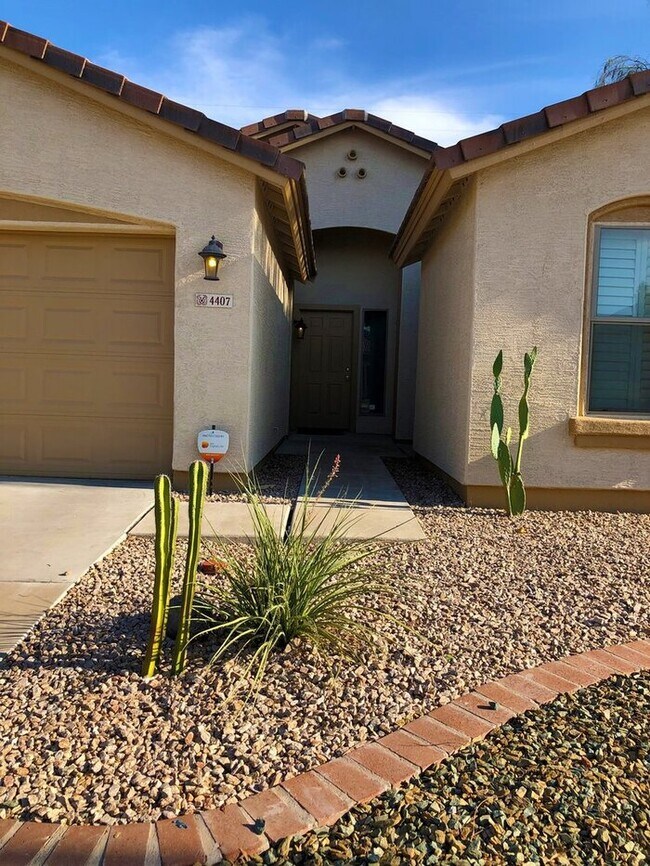 Photo - 2Bedroom plus Den-Mountain View & Sparklin... House