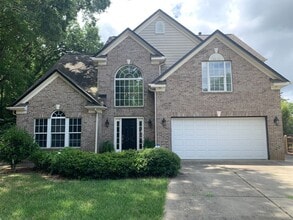 Building Photo - 9236 Hickory Tree Ln