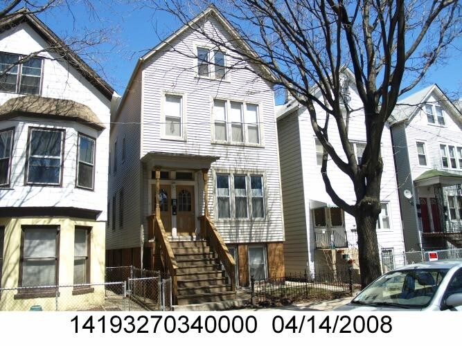 Primary Photo - 2022 W Melrose St