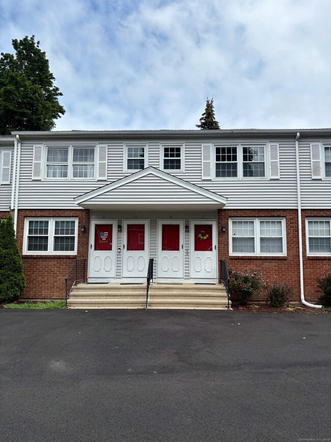 Building Photo - 310 Booth St