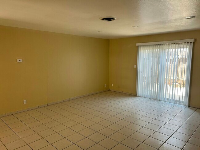 Building Photo - 458 Grand Avenue, Unit B