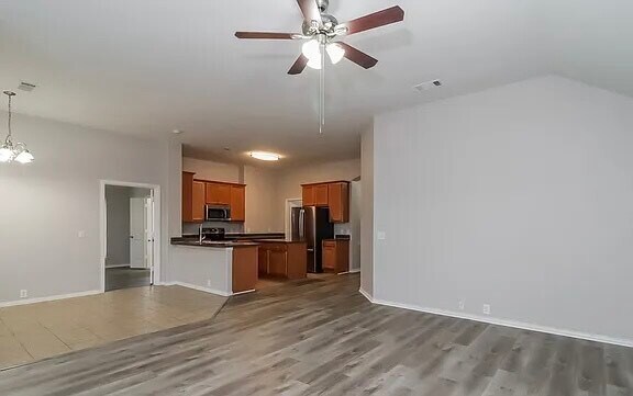 Foto del edificio - 824 Cutting Horse Dr