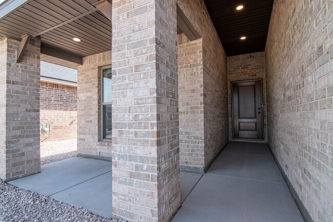 Building Photo - 6004 Kingsville St
