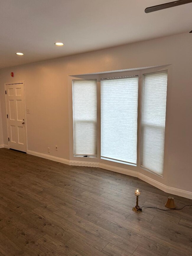 Building Photo - 2303 Graydon Ave