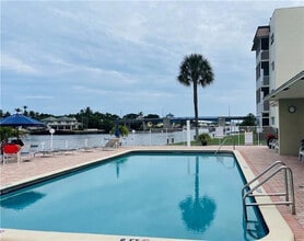Building Photo - 624 Snug Harbor Dr