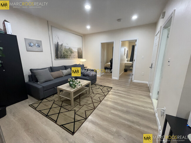 Foto del edificio - 871 Harrison Ave