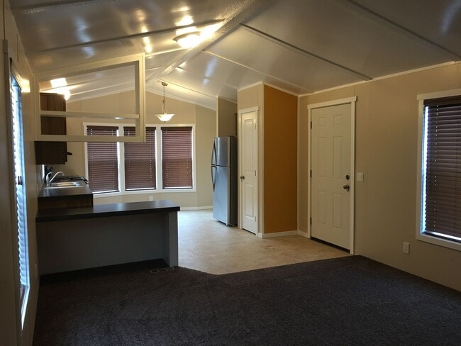 Building Photo - Nice Manufactured Home in North Pointe!