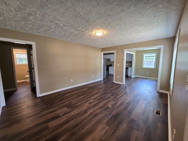 Foto del edificio - 707 Miller Ave