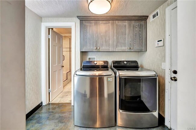 Foto del edificio - 5441 Calvin Ave