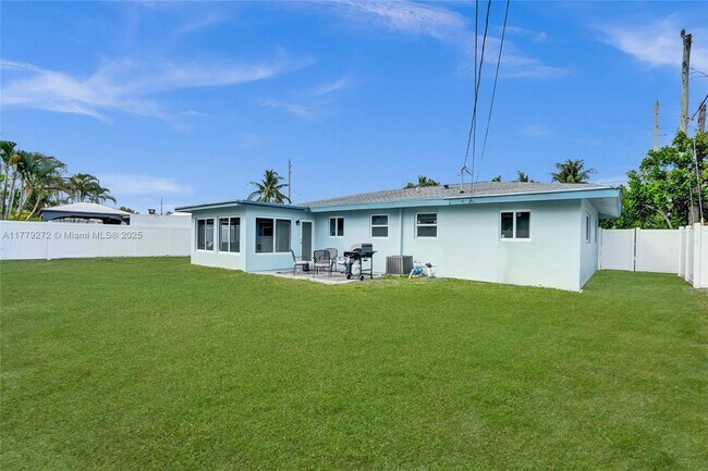 Foto del edificio - 820 NE 8th St