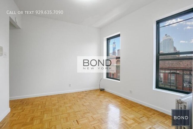 Building Photo - 164 Mott St