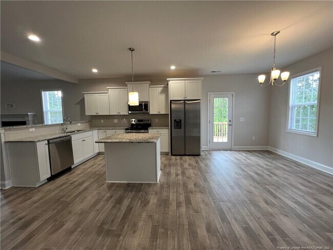 Building Photo - 82 Silk Oak Dr