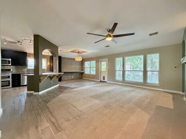 Building Photo - 12518 Zeller Ln