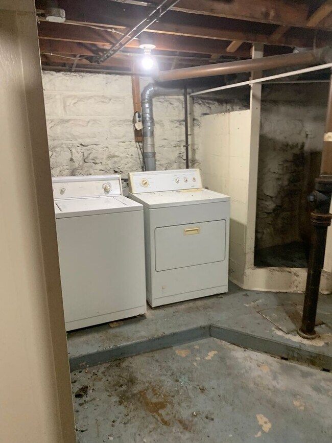 Foto del edificio - 415 Denver St