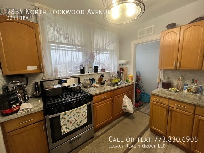 Foto del edificio - 2834 N Lockwood Ave