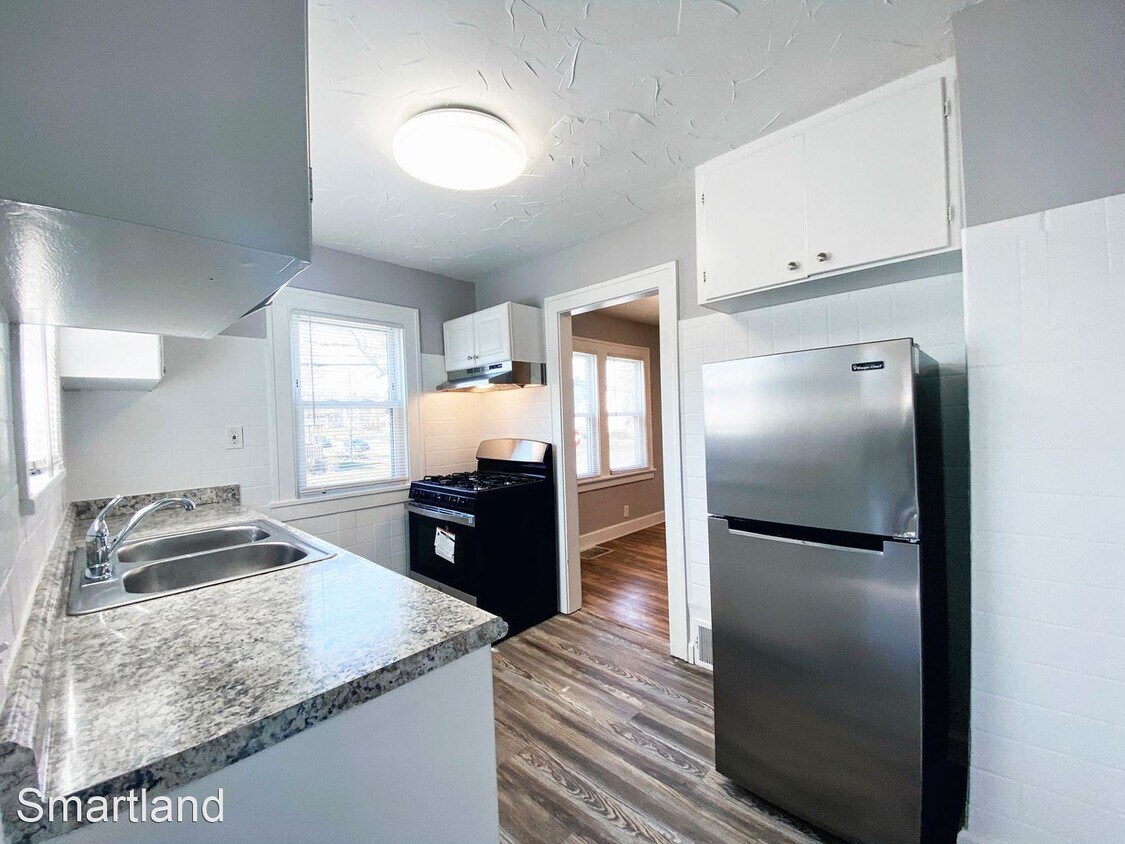 5525 Grasmere Ave, Maple Heights, OH 44137 House Rental in Maple