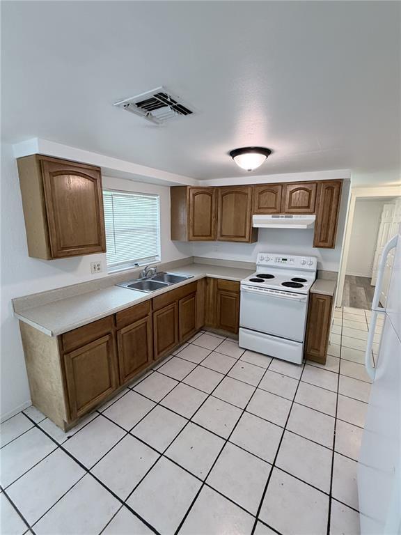 Foto del edificio - 21377 Campbell Dr