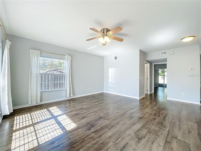 Building Photo - 3101 E Washington St