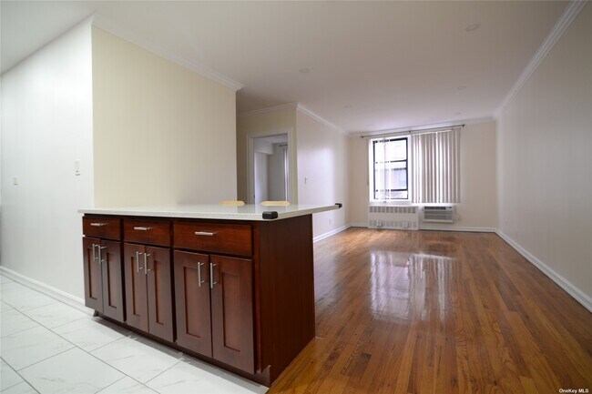 Foto del edificio - 87-10 51st Ave