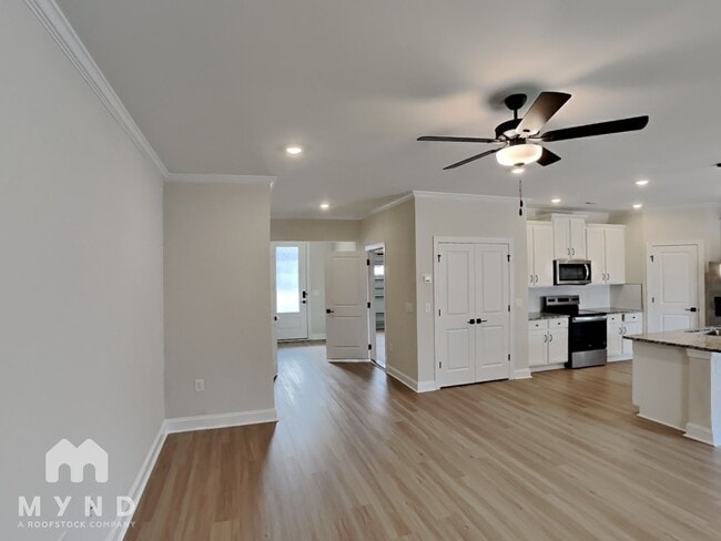 Building Photo - 158 Wembury Ln