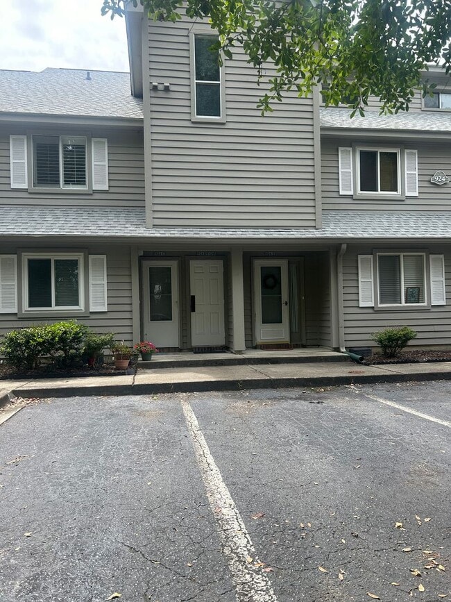 Building Photo - 924 Fairwood Lks Dr