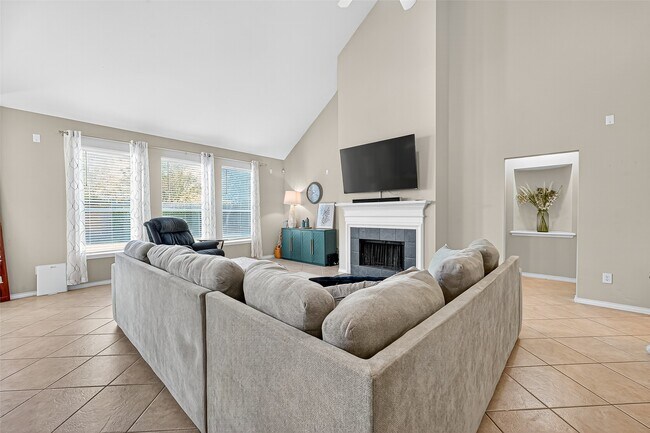 Foto del edificio - 6019 Gablestone Ln