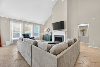 Building Photo - 6019 Gablestone Ln