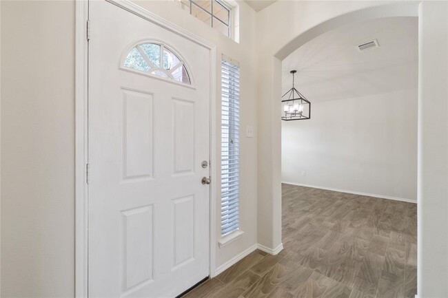 Building Photo - 2818 Lockeridge Pines Dr