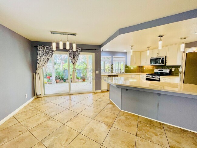 Foto del edificio - ***4 bed / 2.5 bath / 2,067 sqft House in ...