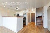 Foto principal - 1048 W Dickens Ave
